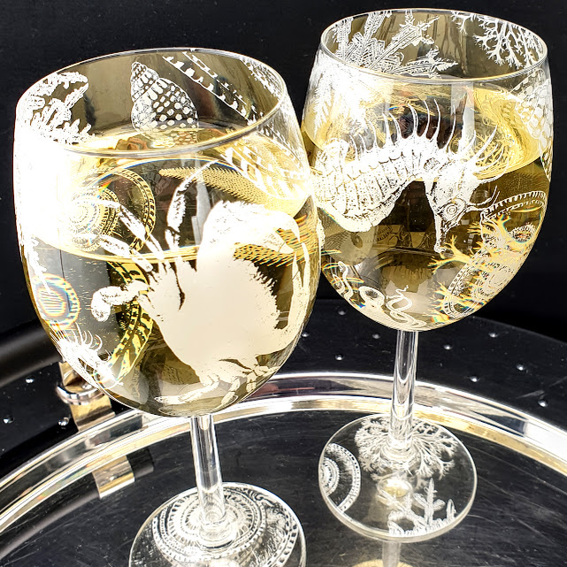 Wine goblet seaside theme crab and seahorse