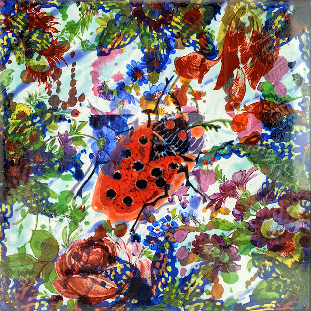 6 inch framed tile 'Ladybird Garden' - Image 2