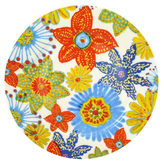 8 inch plate, big bold flower Power design