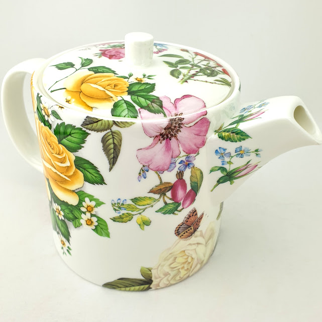 Dog rose, yellow rose white rose teapot